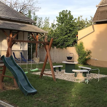 Tisza-Kert Apartmanok Tiszafüred Esterno foto