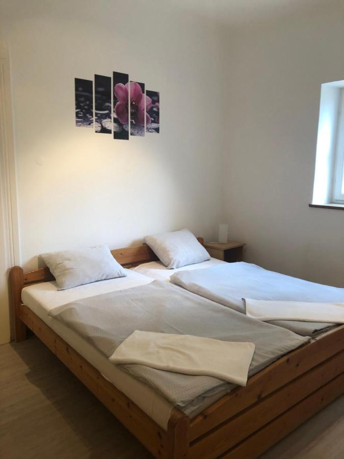 Tisza-Kert Apartmanok Tiszafüred Esterno foto